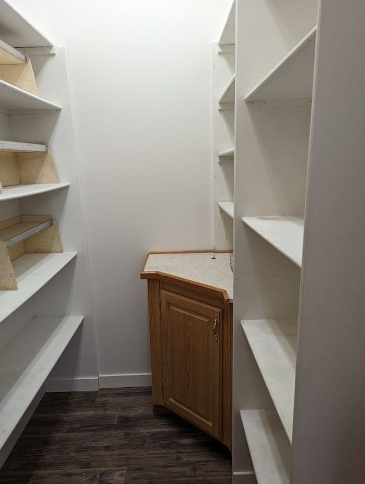 1622 Hemlock Ave - Photo 3 of 16