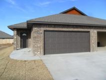 1822/1824 Cypress Ln - Photo 1 of 1