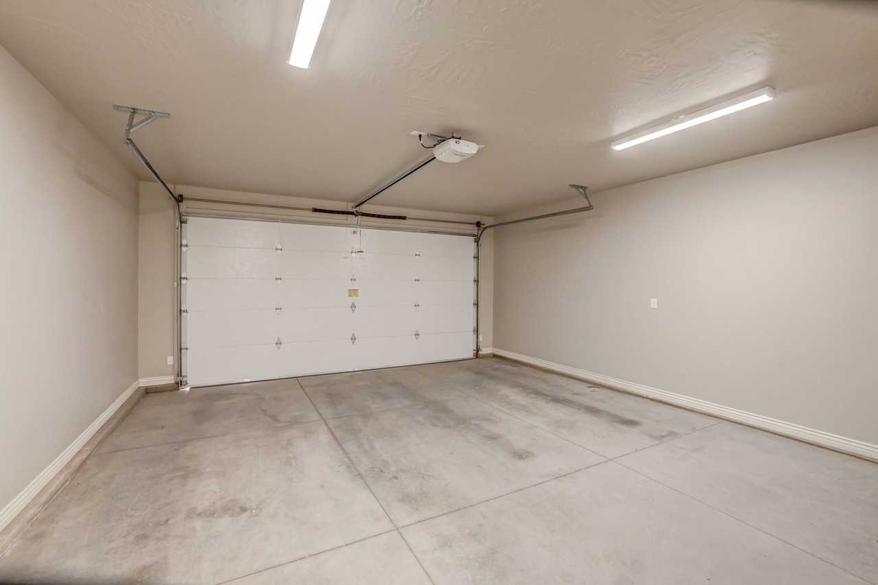 254 W 200 S - Photo 7 of 25