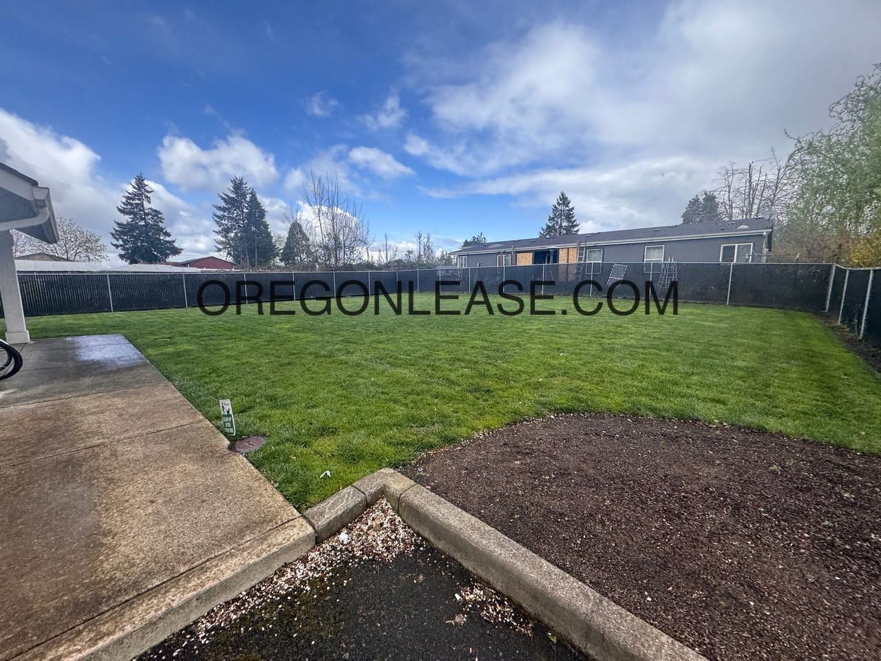 1100 Q St - Photo 3 of 24