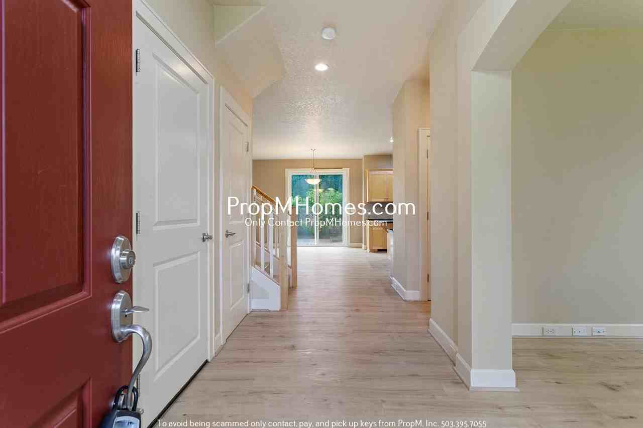 1129 34th Pl - Photo 2 of 28