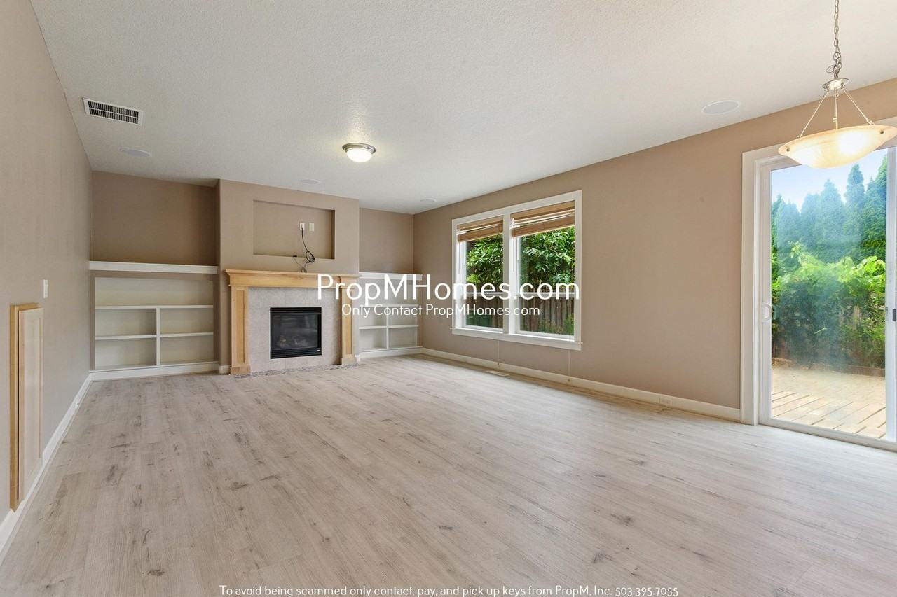 1129 34th Pl - Photo 3 of 28