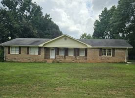 featured image of 1355 White Oak St Se