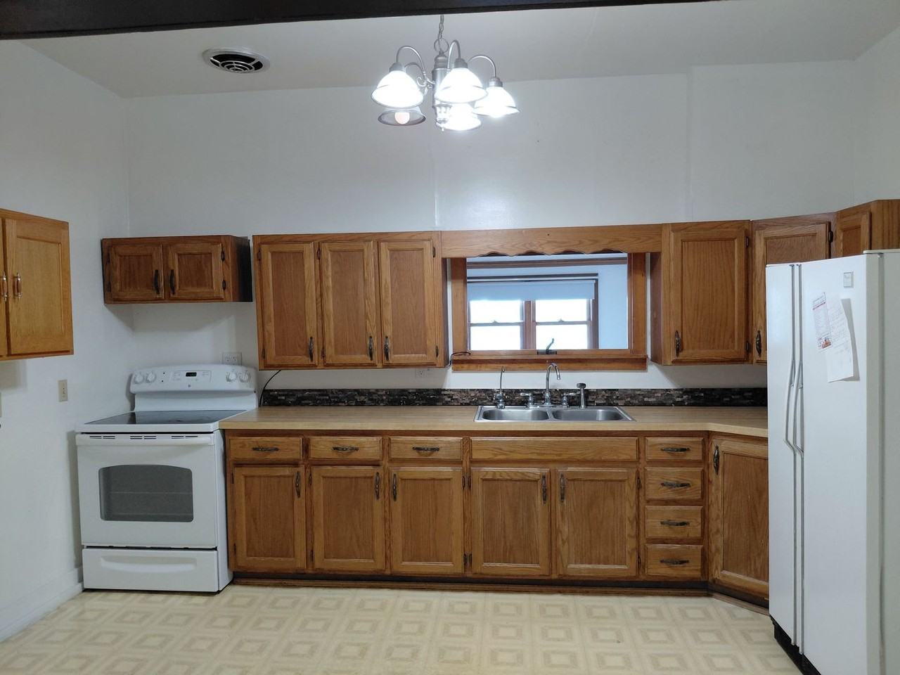 703 N 6th St - Photo 3 of 16