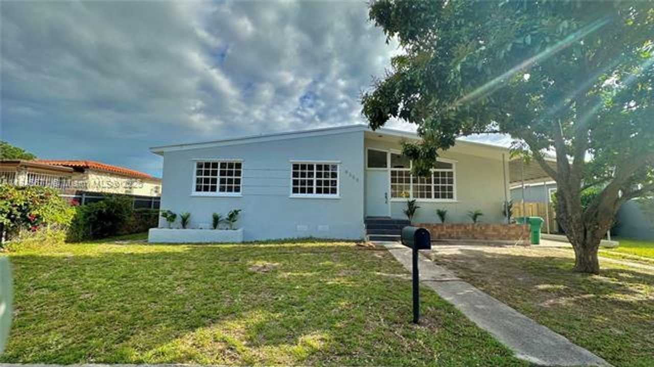 8350 Sw 32nd St #8350