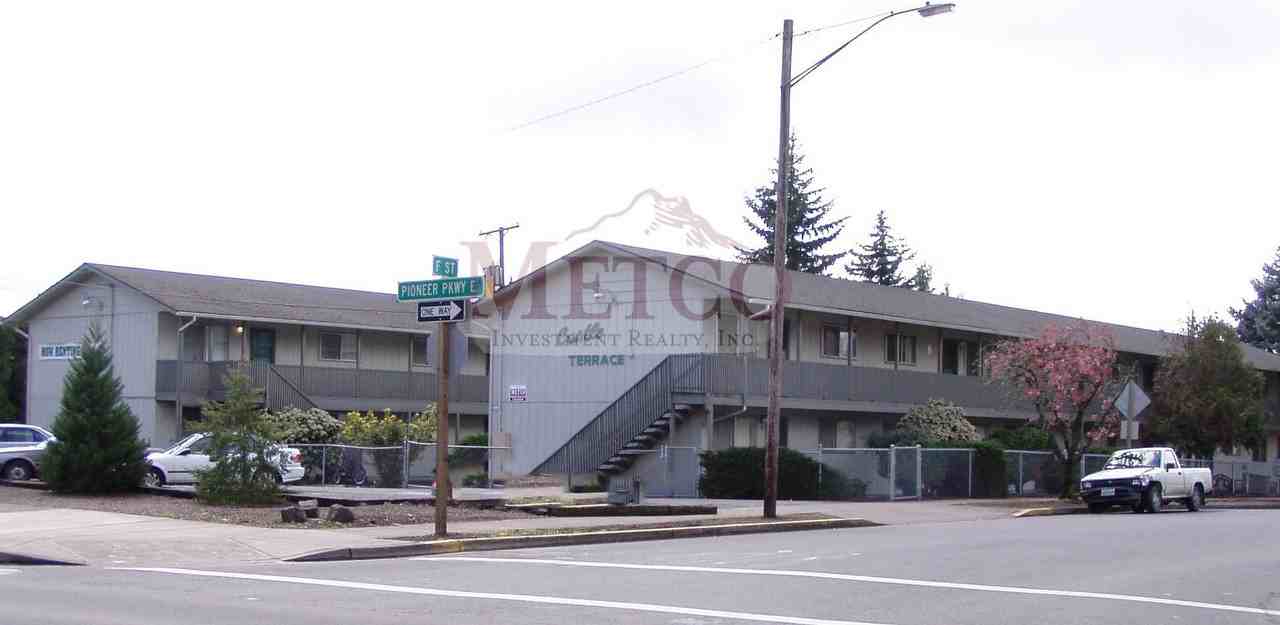 Castle Terrace Apartments - Photo 2 of 19