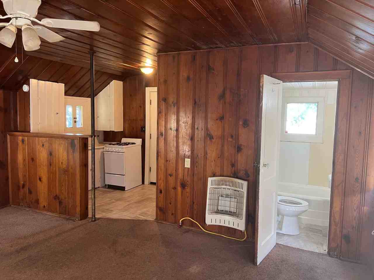 2935 1/2 Nw 20th St - Photo 3 of 7