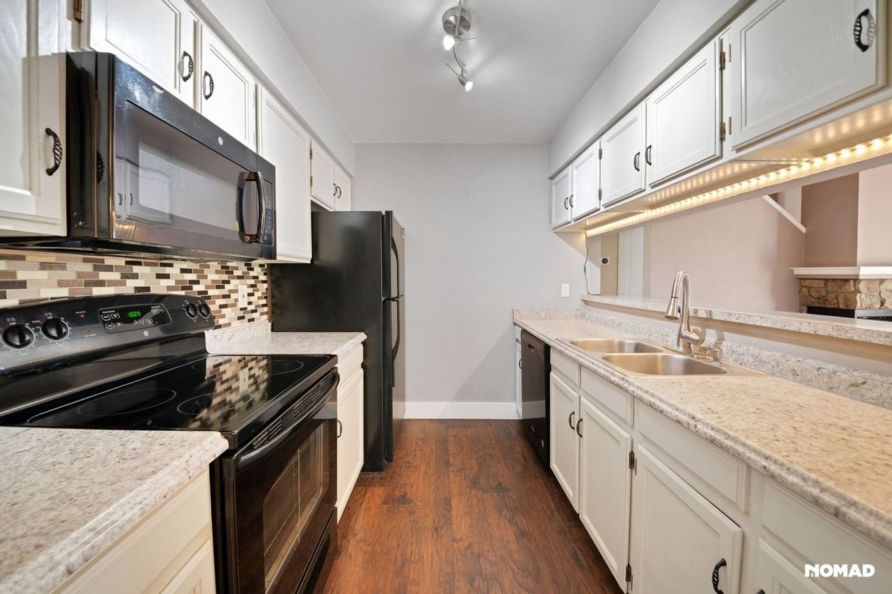 3600 S Pierce St - Photo 3 of 31