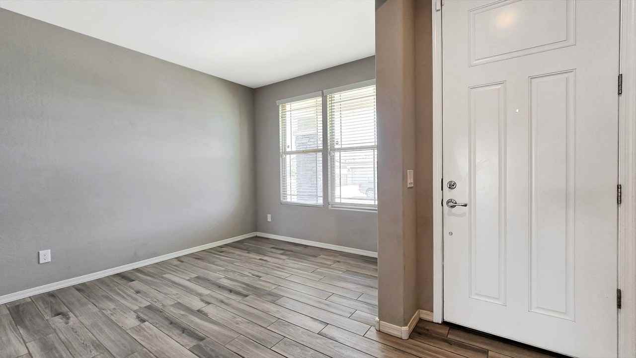 17156 W Lincoln St - Photo 3 of 42