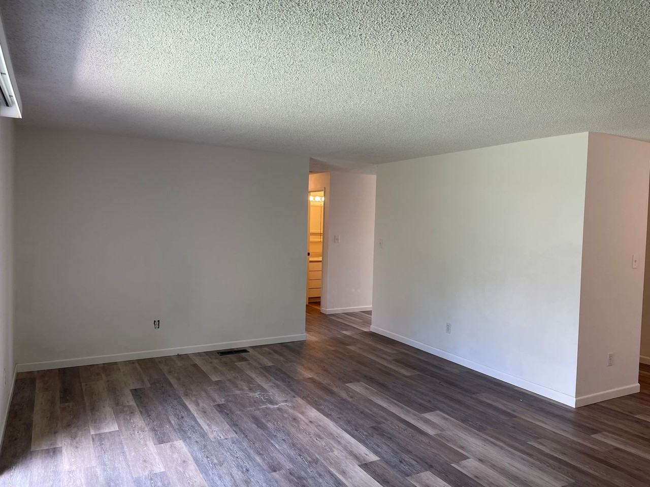 581 N Wexford Cir - Photo 5 of 25