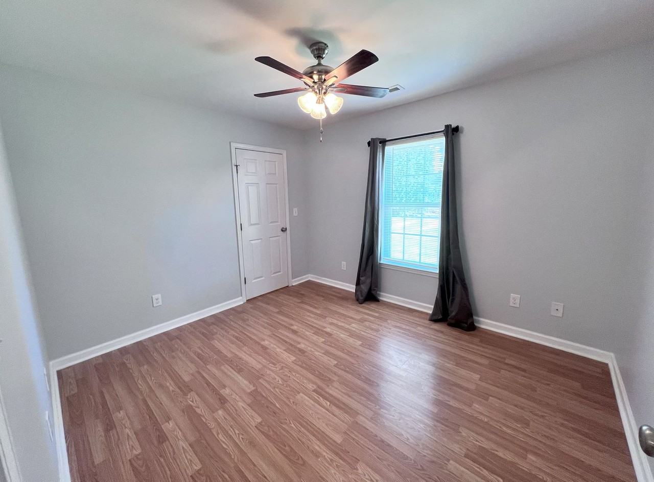 469 Childrens Home Rd - Photo 5 of 11