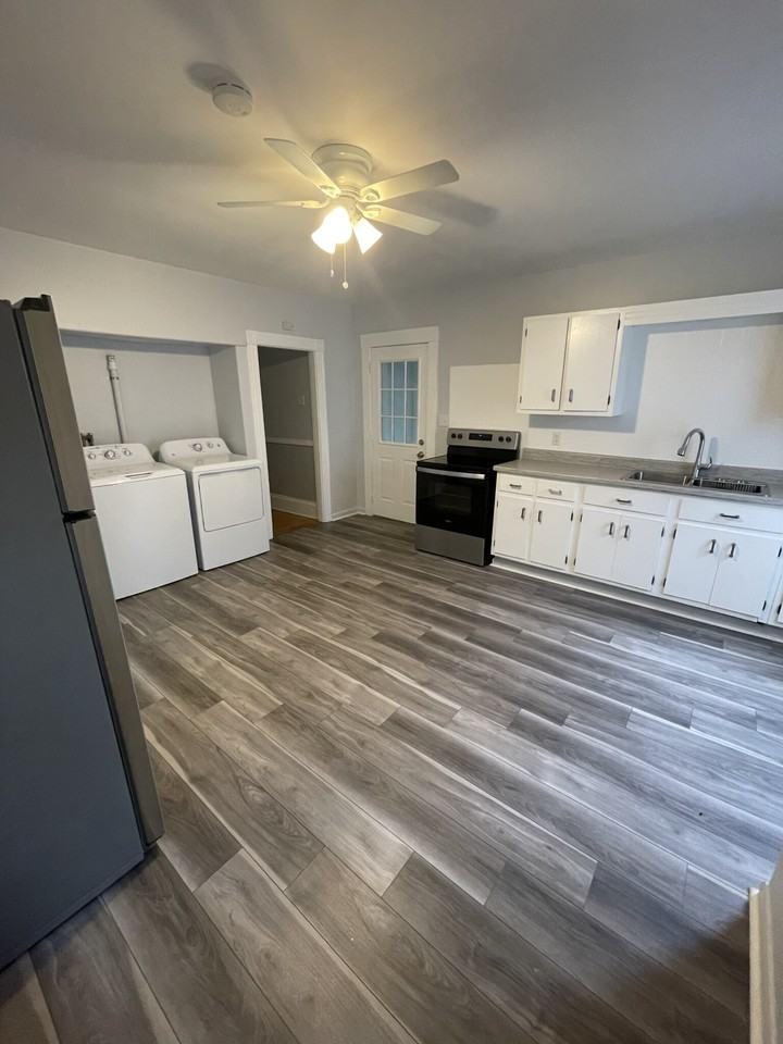 Hale St #1 - Photo 3 of 12