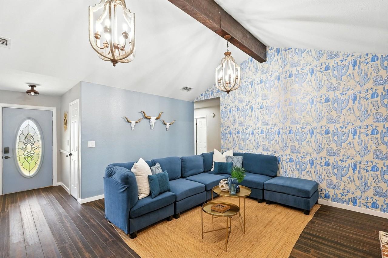 749 Western Trl #NA - Photo 6 of 50