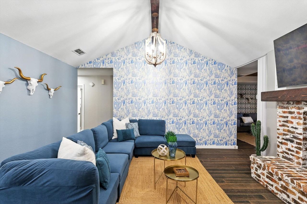 749 Western Trl #NA - Photo 7 of 50