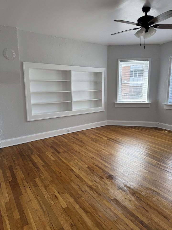 112 Main St W #A - Photo 7 of 18