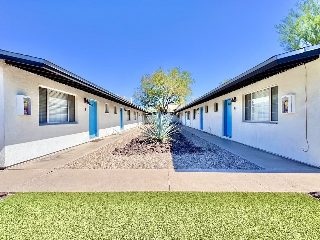 2004 N 24th St #2 - Photo 3 of 27