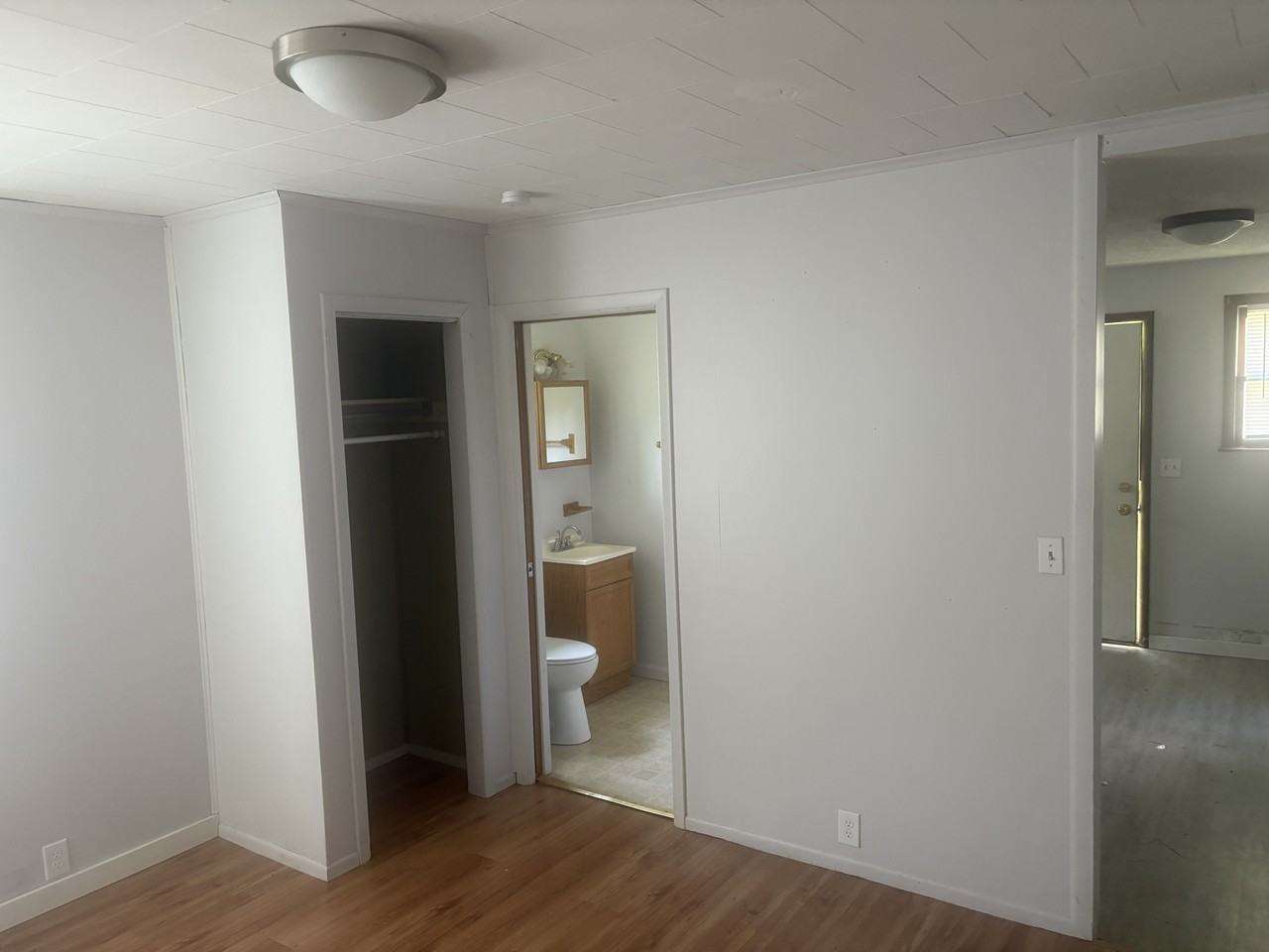 301 Fort St #C - Photo 4 of 5