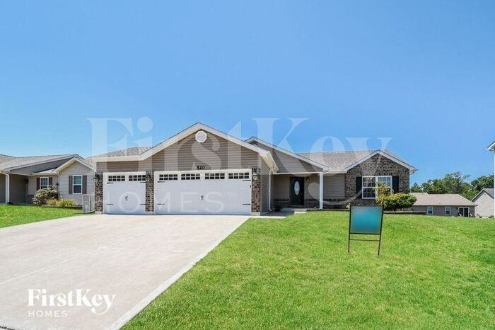 520 Sceptre Rd - Photo 2 of 15