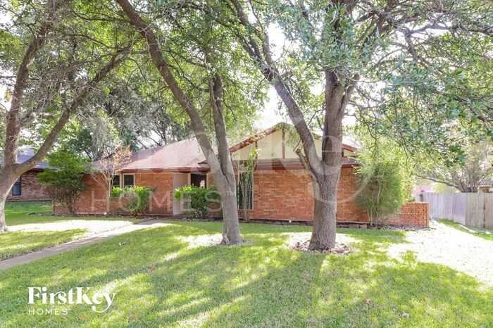 718 Bordner Dr - Photo 2 of 15