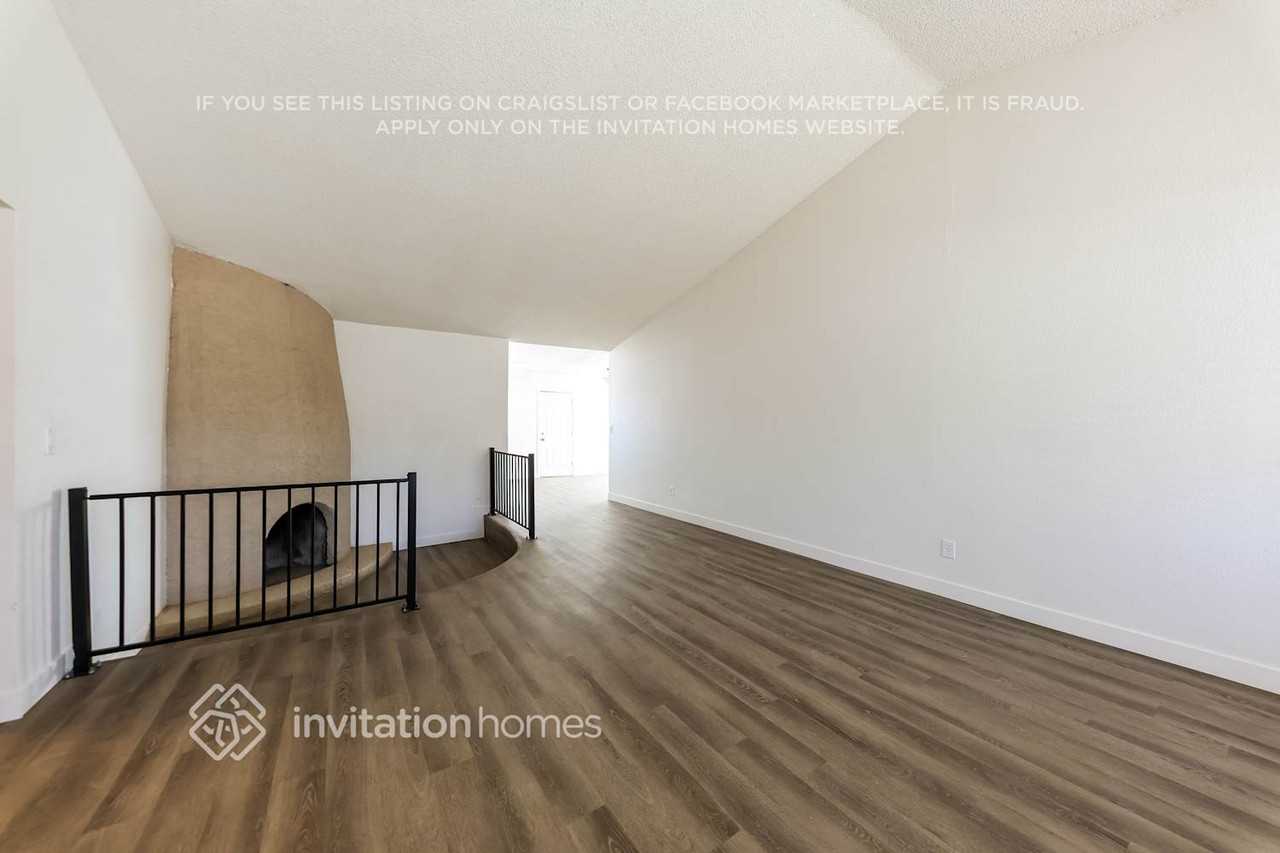 7310 W Cavalier Dr - Photo 4 of 17