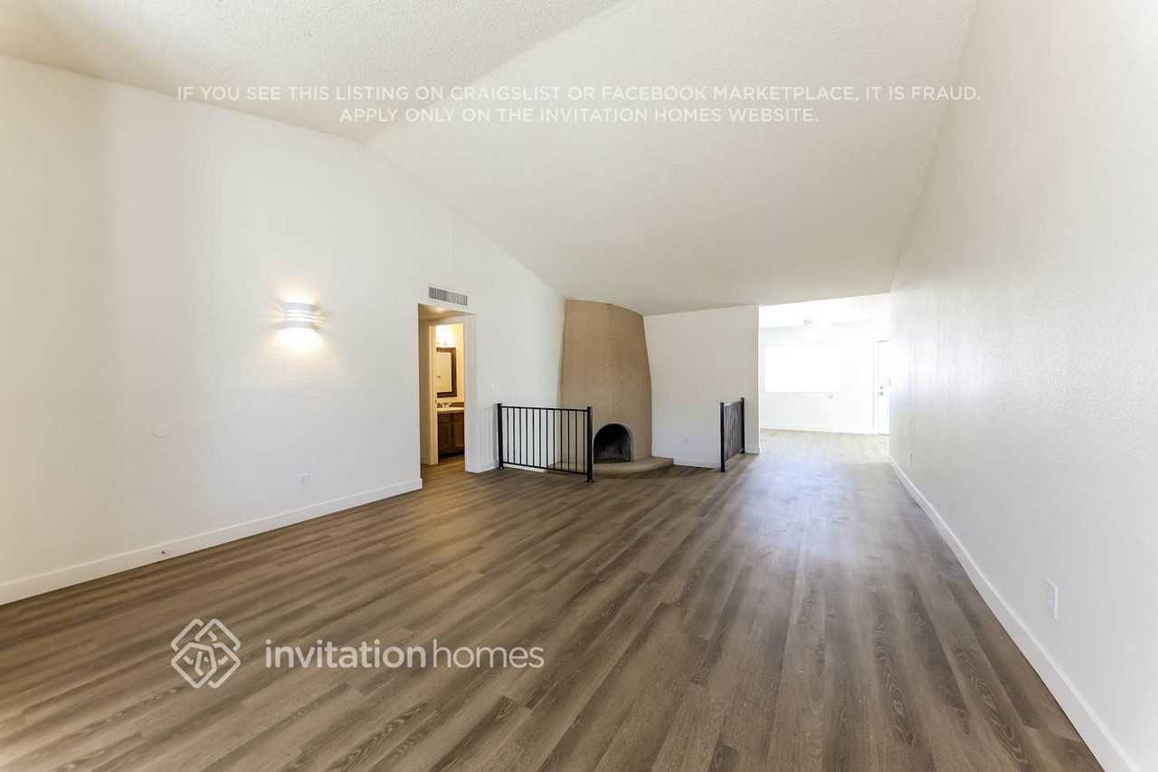 7310 W Cavalier Dr - Photo 5 of 17
