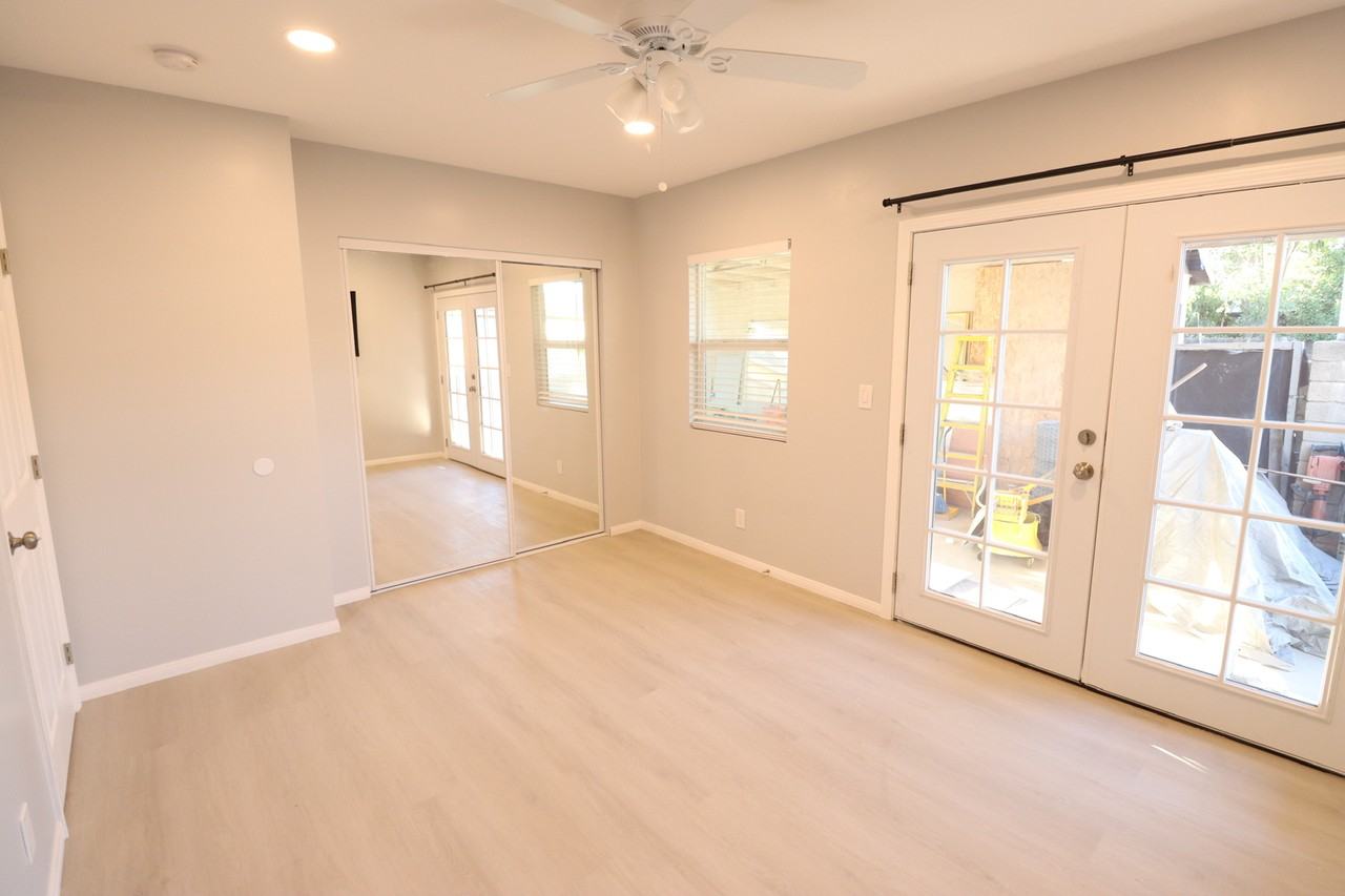 465 West 2nd Street - Photo 4 of 8