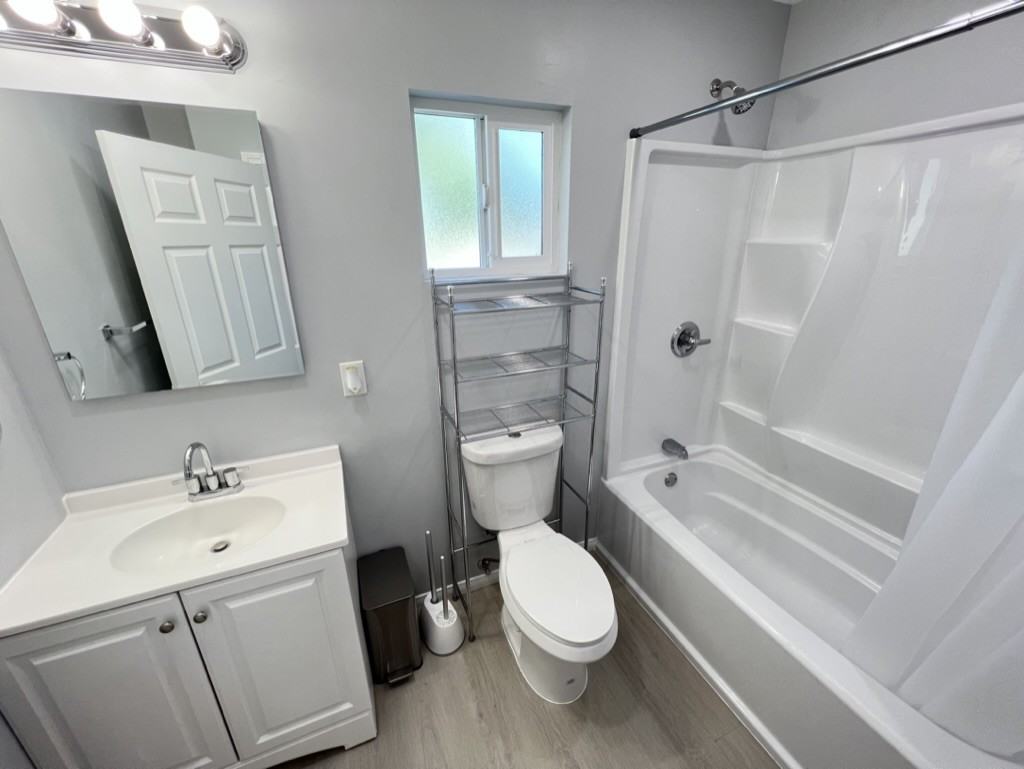 465 West 2nd Street - Photo 7 of 8