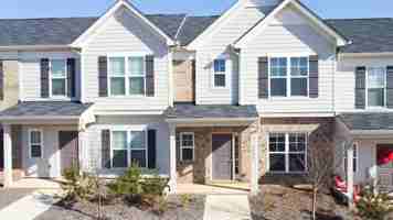 featured image of 8988 Clayton Aly Nw