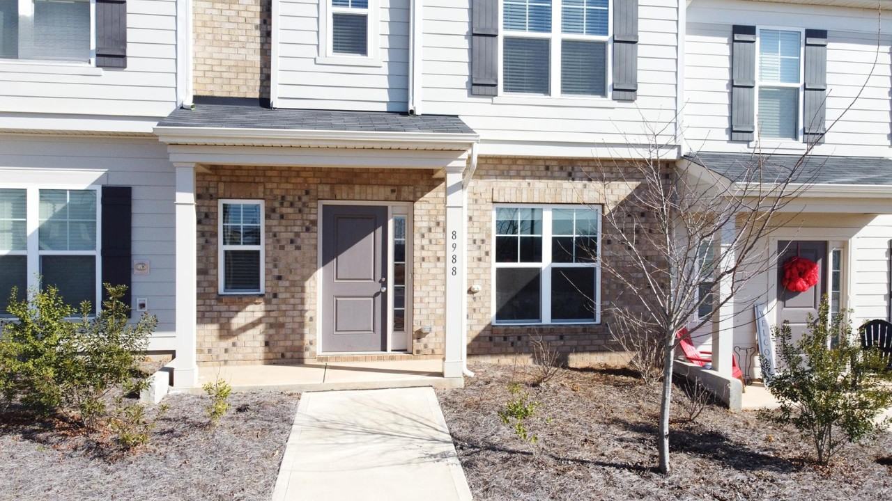 8988 Clayton Aly Nw - Photo 3 of 20