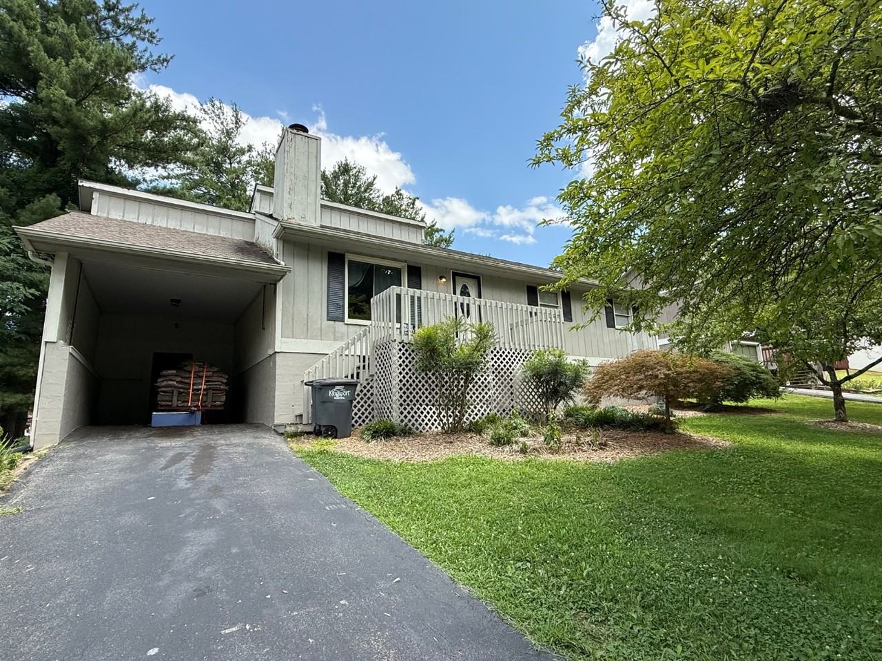 1013 Chippendale Rd - Photo 2 of 20
