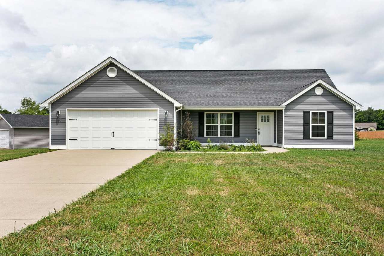 196 Clearfield Dr - Photo 2 of 20
