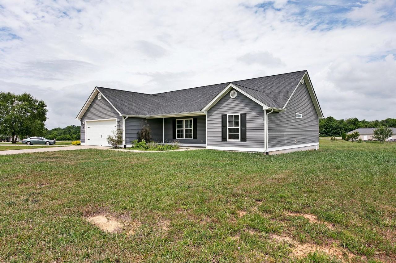196 Clearfield Dr - Photo 6 of 20