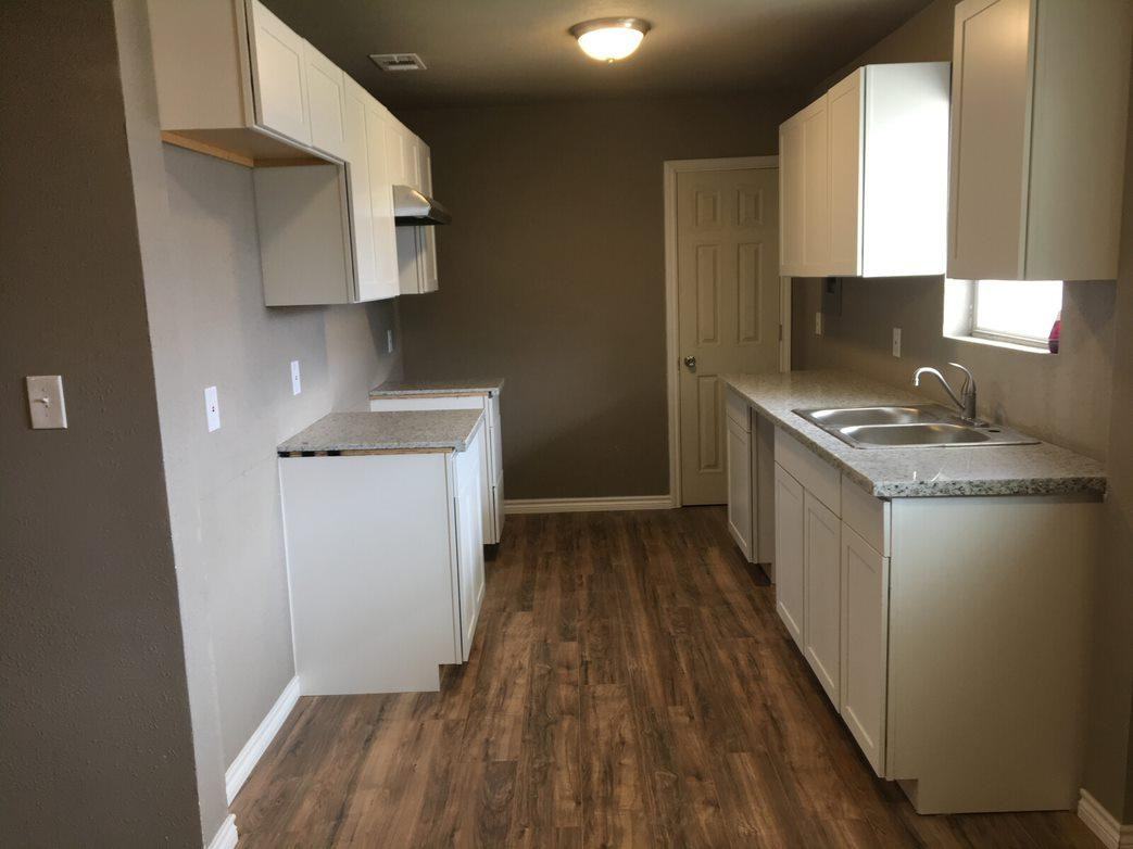 1106 E Nobles Ave - Photo 4 of 11