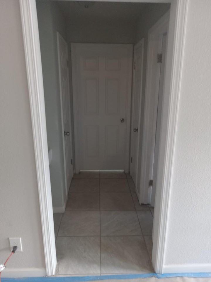 505 W Estes Ave - Photo 4 of 10