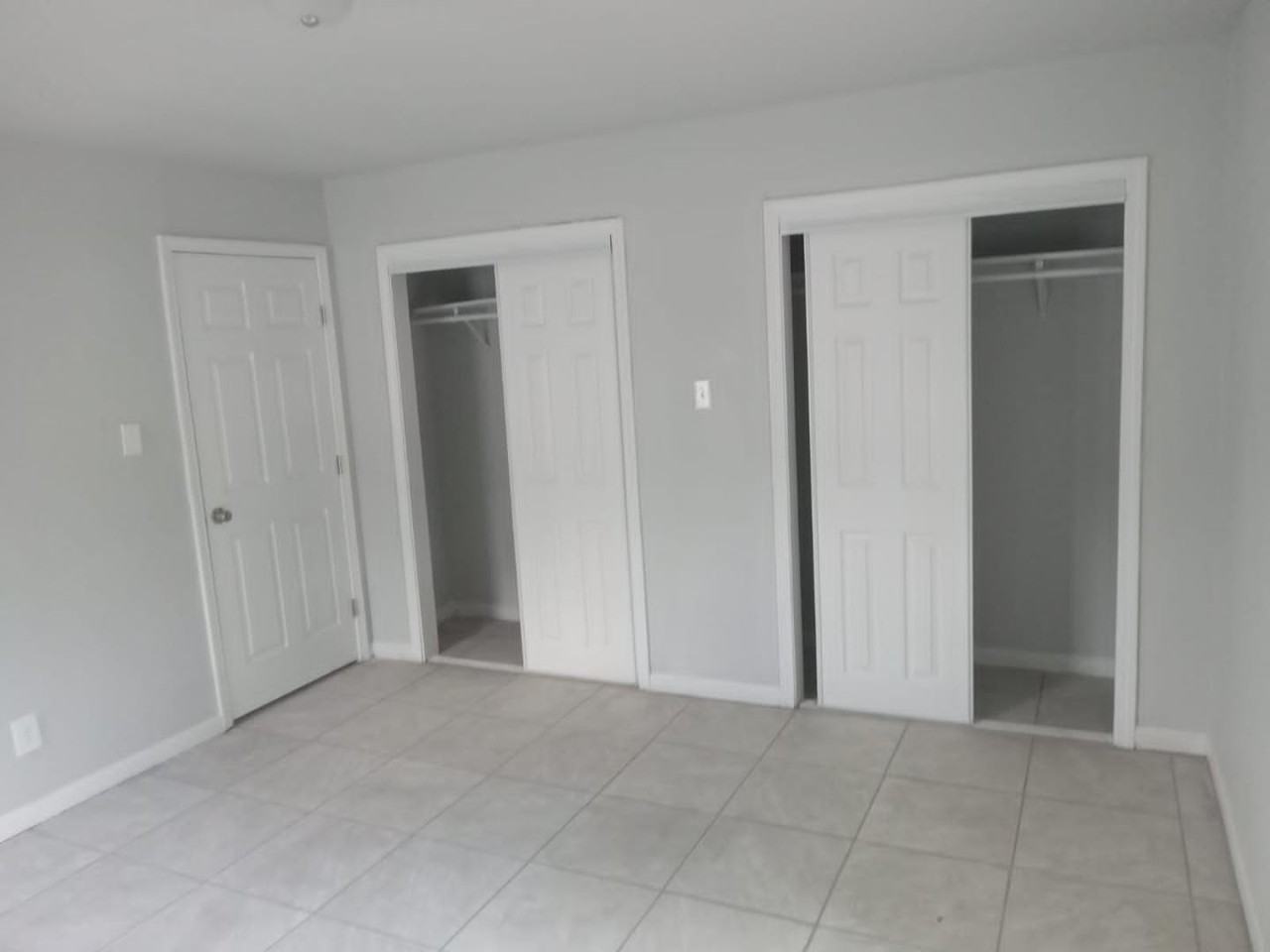 505 W Estes Ave - Photo 6 of 10