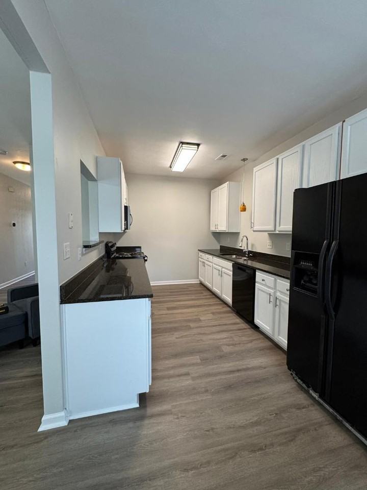 Madison - Photo 7 of 10