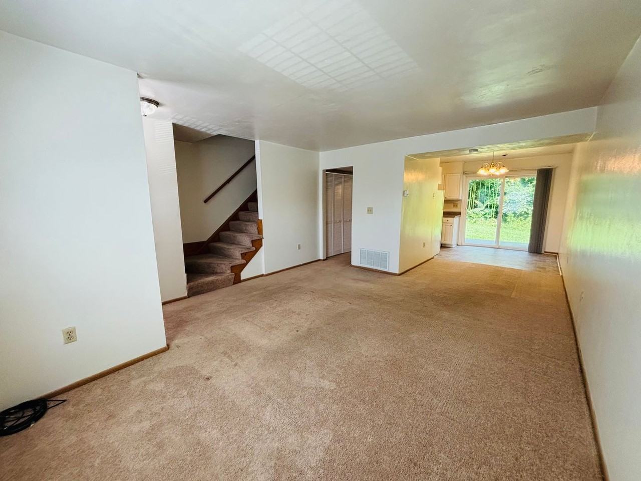 351 New Kent Rd - Photo 6 of 21