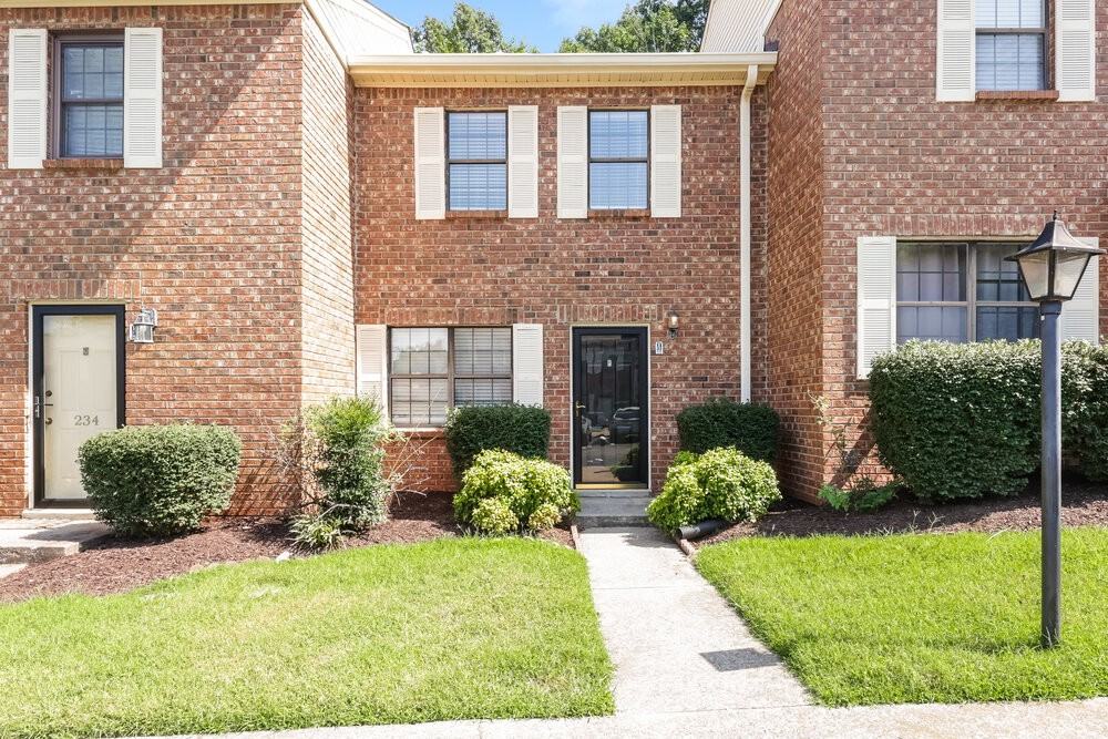232 Thistle Ln