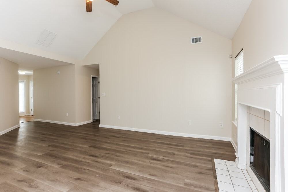 402 Lafayette St - Photo 3 of 16