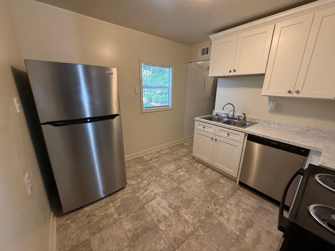 2 Bedroom - Photo 4 of 13