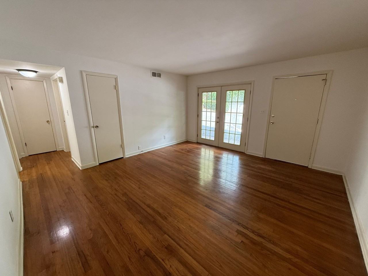 2 Bedroom - Photo 3 of 13