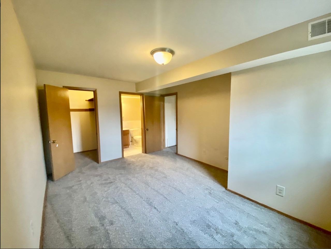 1966 Burton St Se - Photo 4 of 18