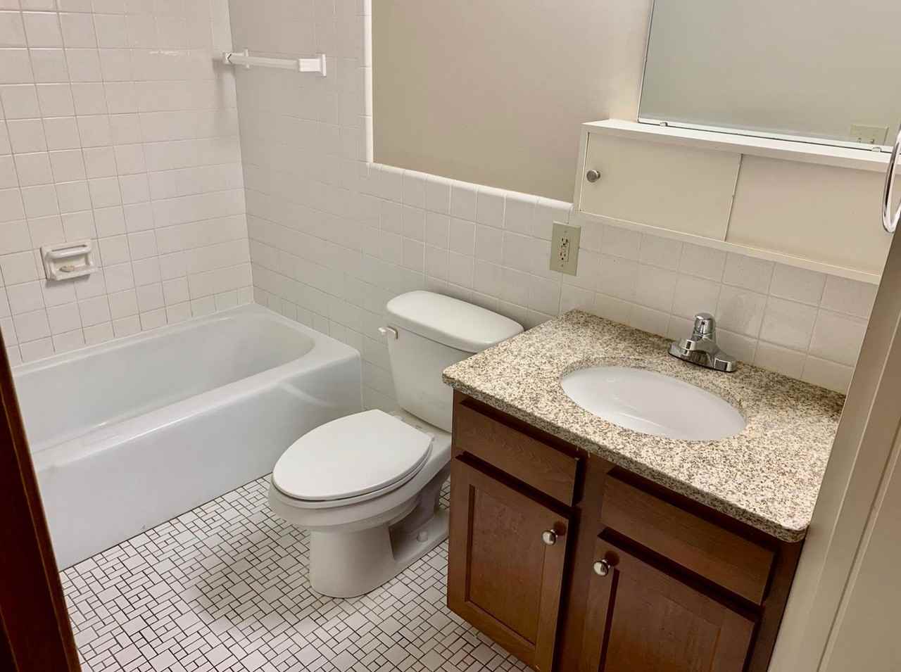 1966 Burton St Se - Photo 7 of 18