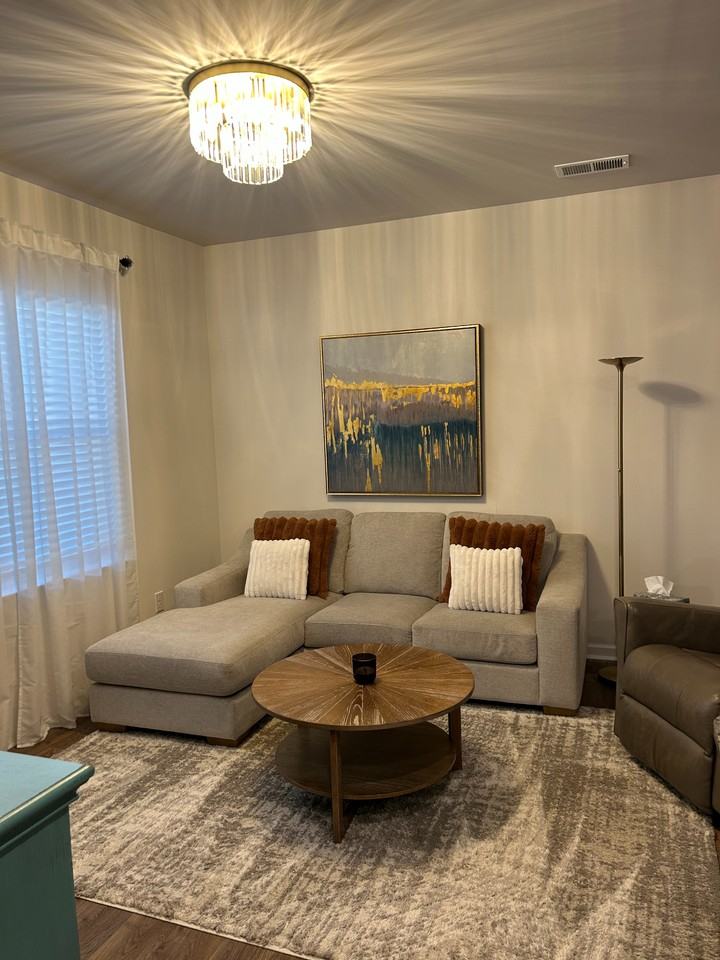 8009 Murray Branch Dr - Photo 5 of 16