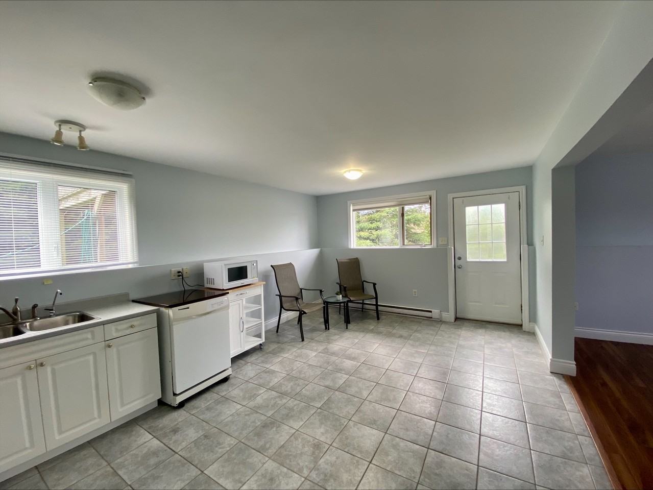 3 Aurora Blvd - Photo 2 of 12