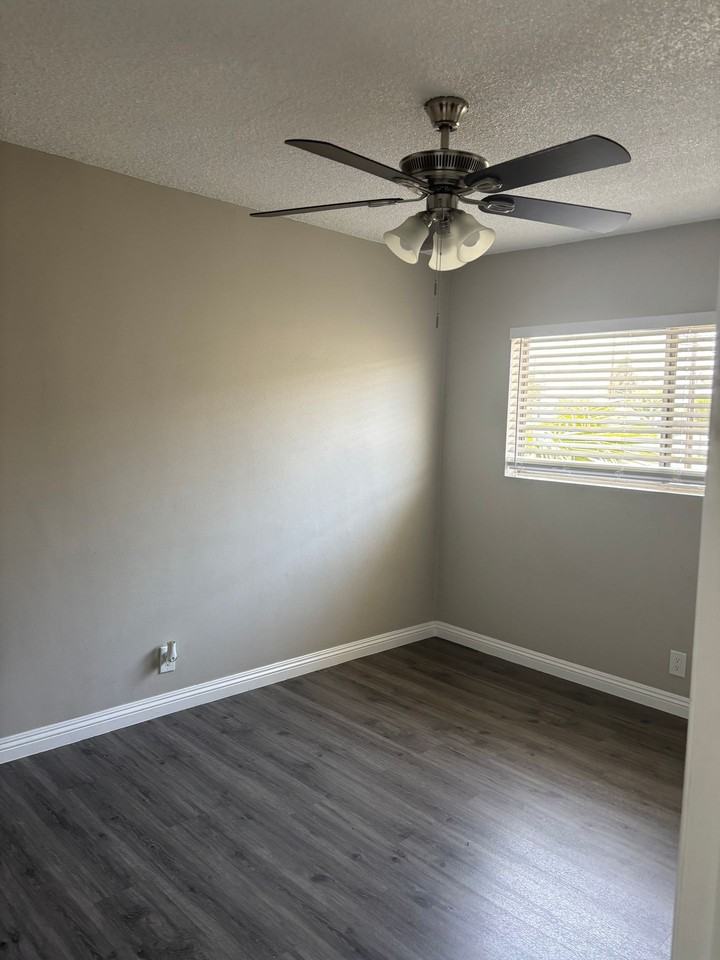 Mulberry Apartments 1 and 2 Bedrooms - Photo 7 of 10