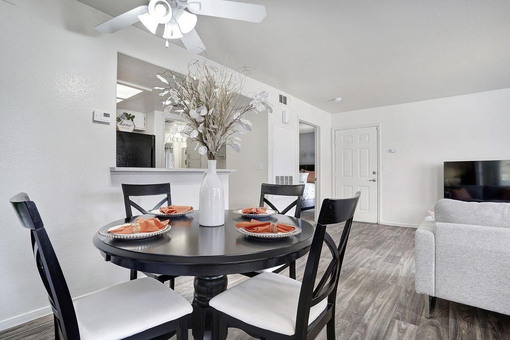 2051 N Torrey Pines Dr - Photo 4 of 22