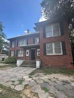 featured image of 216 W Magnolia St