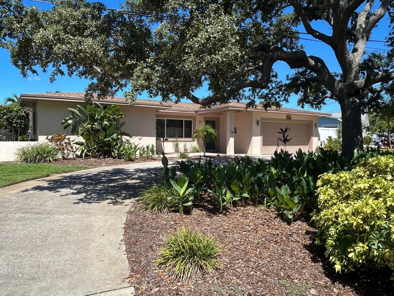 3626 10th St Ne - Photo 2 of 30