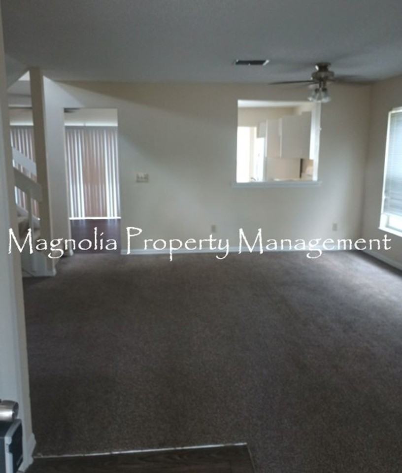 1070 Martin Boulevard - Photo 4 of 16